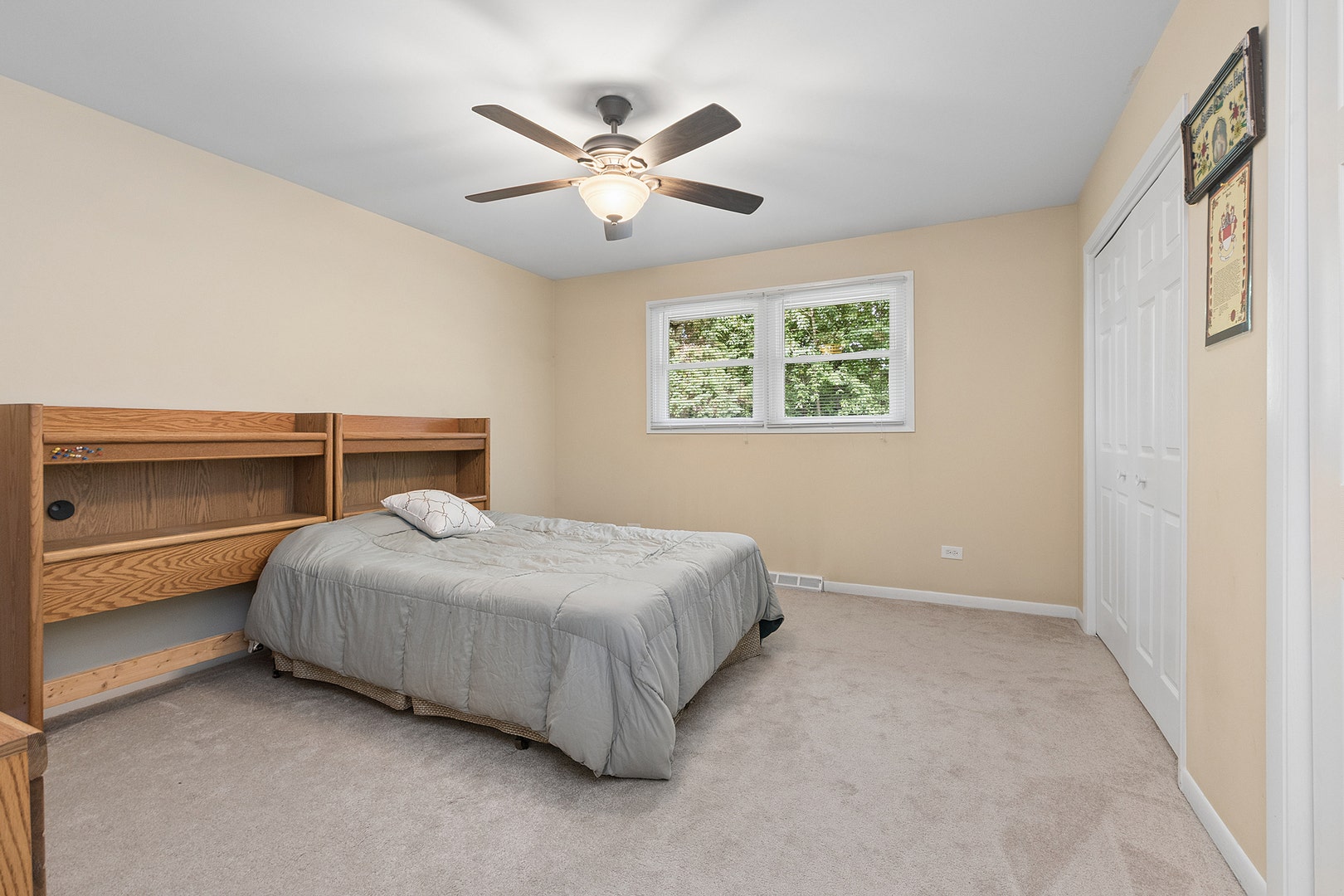 12001 W Lake View Drive, Orland Park, IL 60467 12001 W Lake View Drive, Orland Park, IL 60467