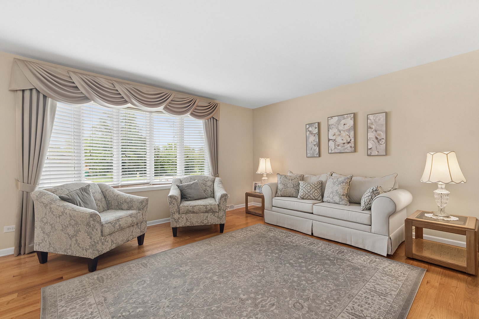 12001 W Lake View Drive, Orland Park, IL 60467 12001 W Lake View Drive, Orland Park, IL 60467