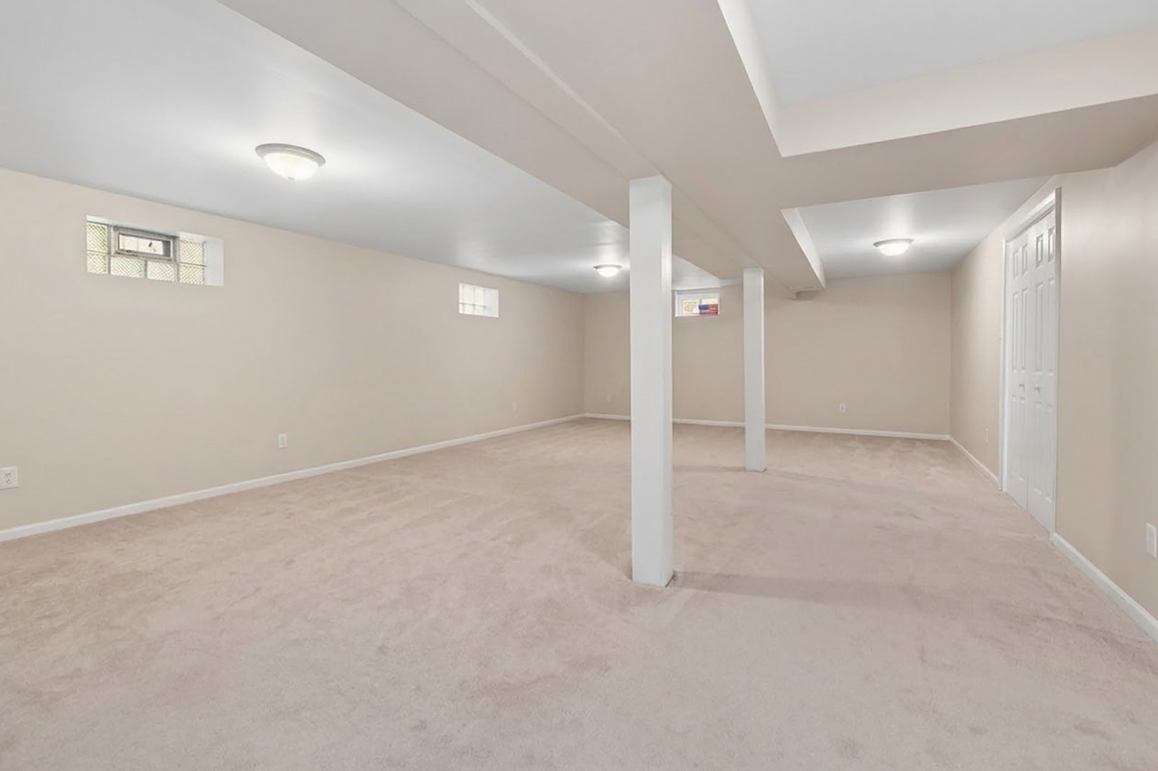 12001 W Lake View Drive, Orland Park, IL 60467 12001 W Lake View Drive, Orland Park, IL 60467