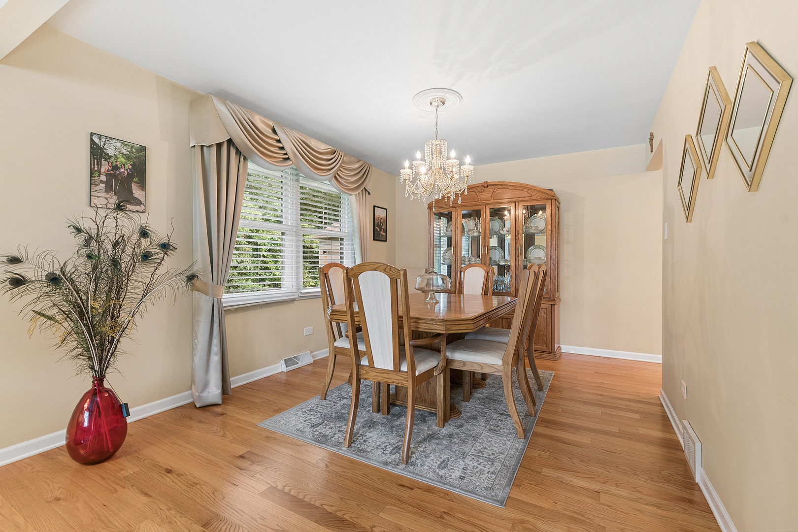 12001 W Lake View Drive, Orland Park, IL 60467 12001 W Lake View Drive, Orland Park, IL 60467
