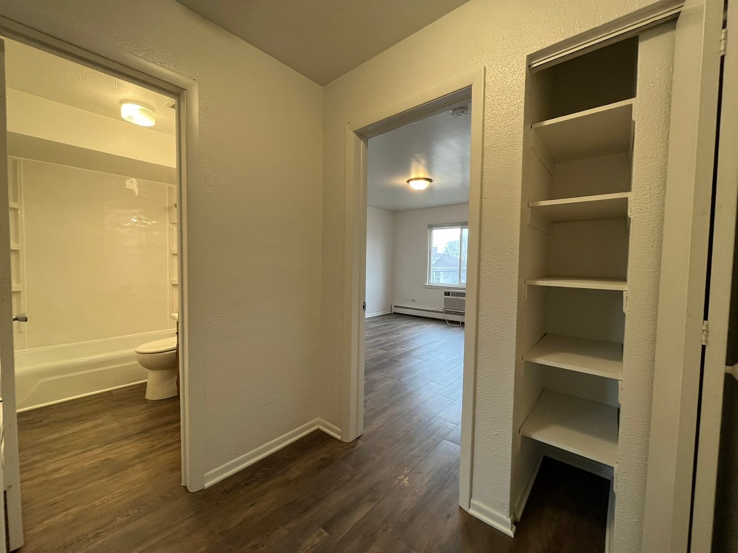 101 Nicholson Street, Joliet, IL 60435