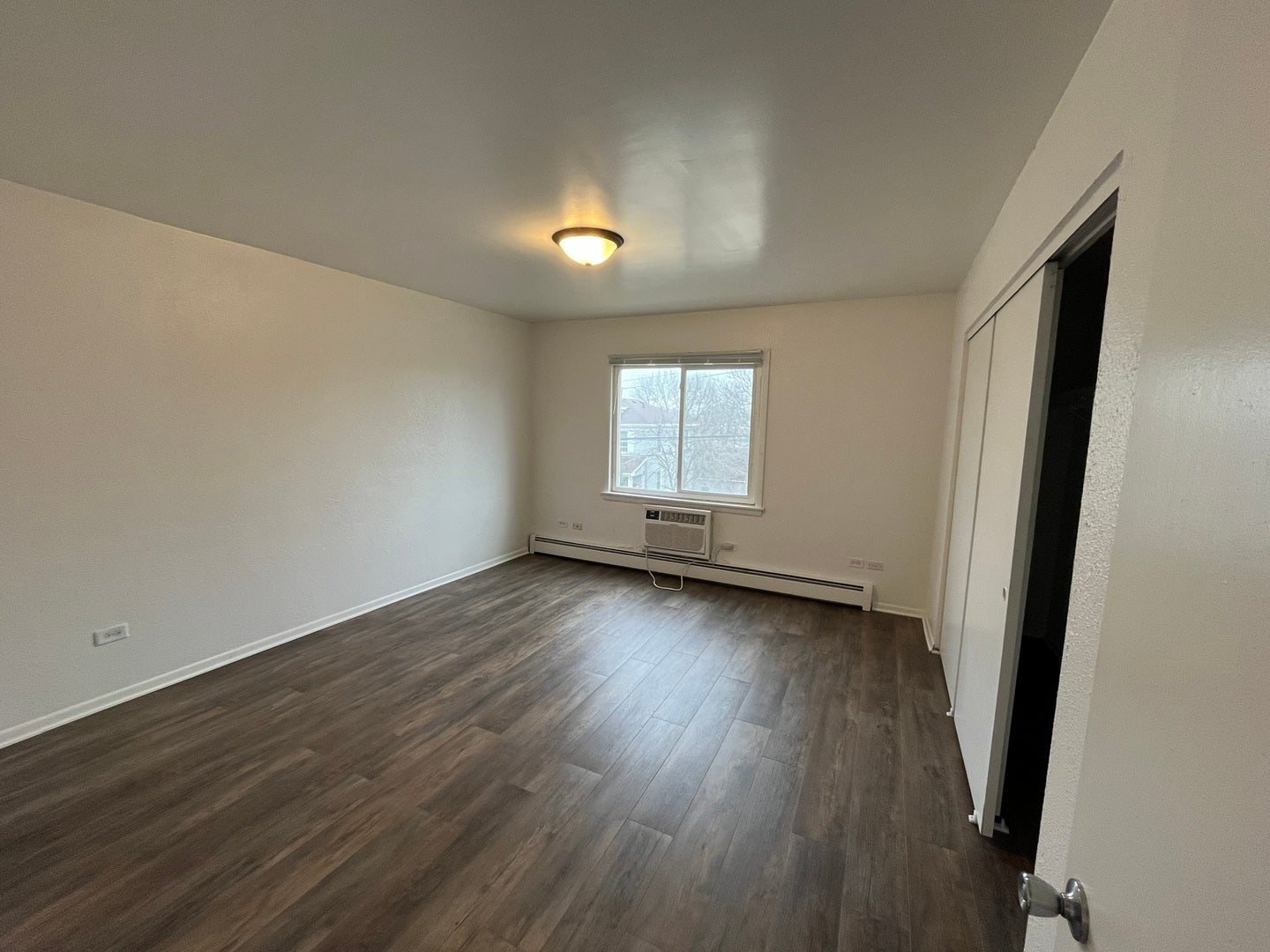 101 Nicholson Street, Joliet, IL 60435