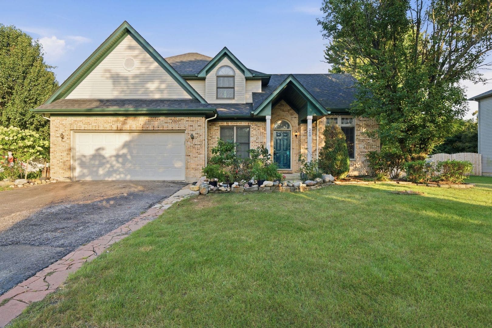 260 Tecumseh Drive, Bolingbrook, IL 60490 260 Tecumseh Drive, Bolingbrook, IL 60490
