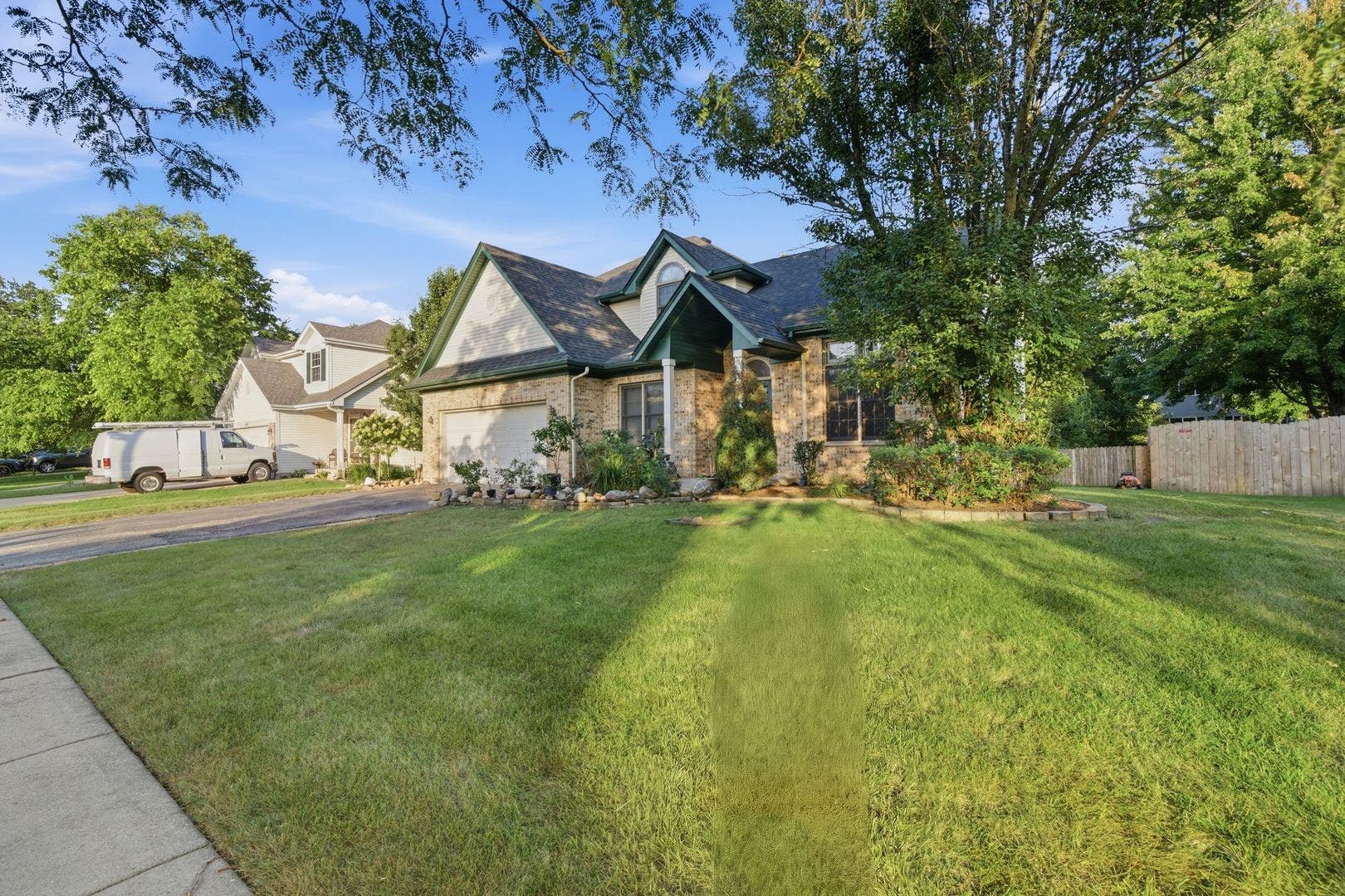 260 Tecumseh Drive, Bolingbrook, IL 60490 260 Tecumseh Drive, Bolingbrook, IL 60490