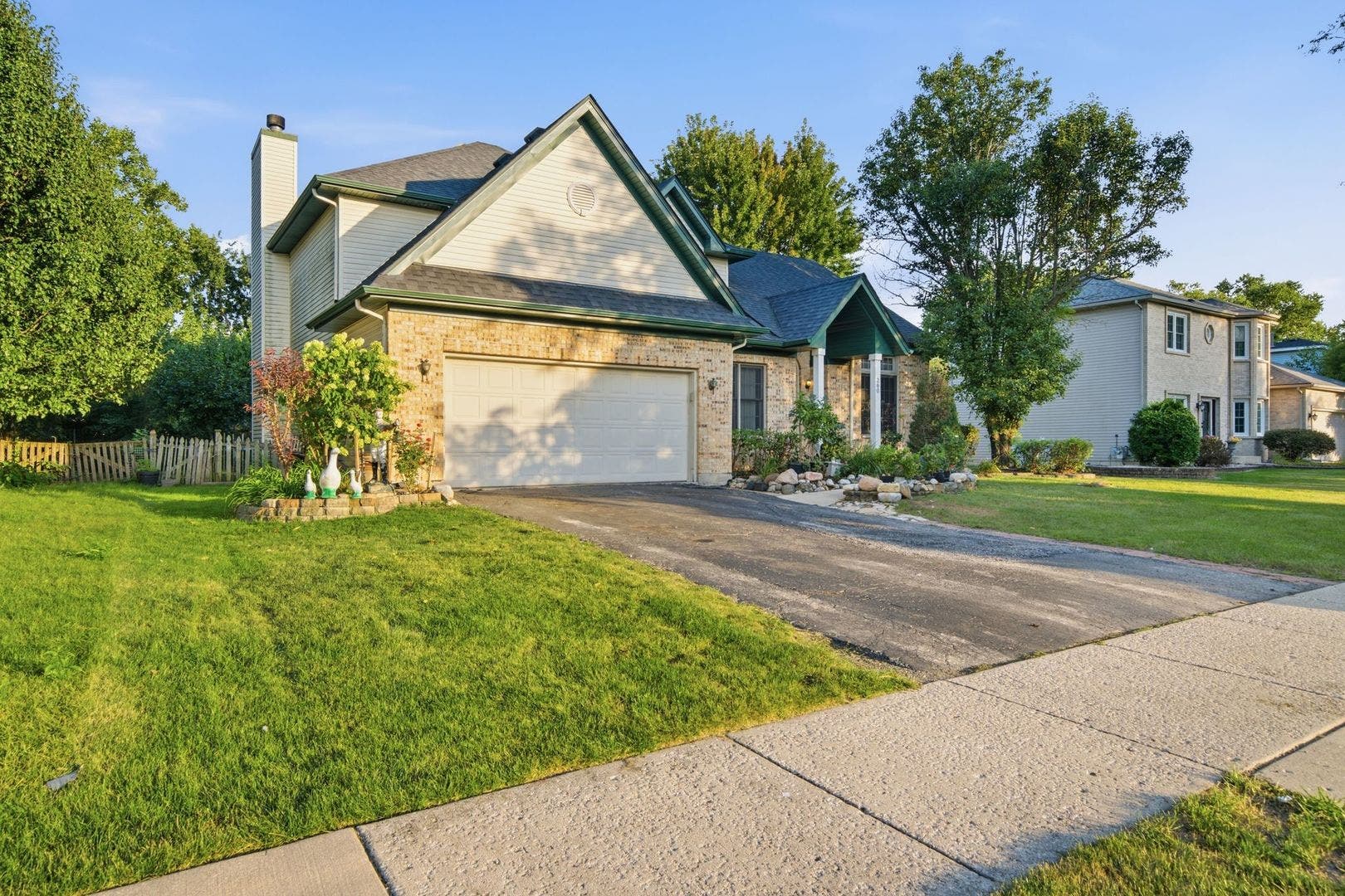 260 Tecumseh Drive, Bolingbrook, IL 60490 260 Tecumseh Drive, Bolingbrook, IL 60490
