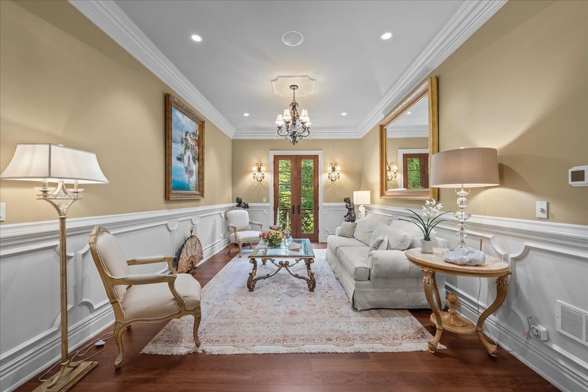 586 Spruce Avenue, Lake Forest, IL 60045 586 Spruce Avenue, Lake Forest, IL 60045