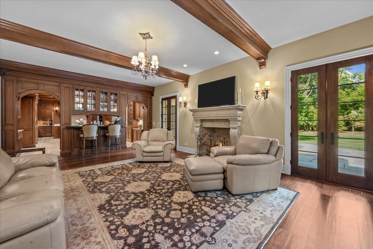 586 Spruce Avenue, Lake Forest, IL 60045 586 Spruce Avenue, Lake Forest, IL 60045