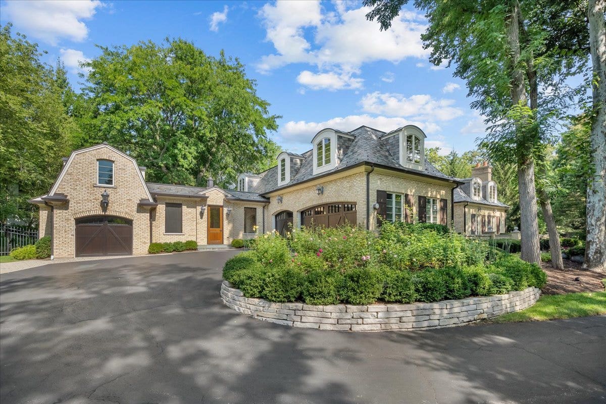 586 Spruce Avenue, Lake Forest, IL 60045 586 Spruce Avenue, Lake Forest, IL 60045