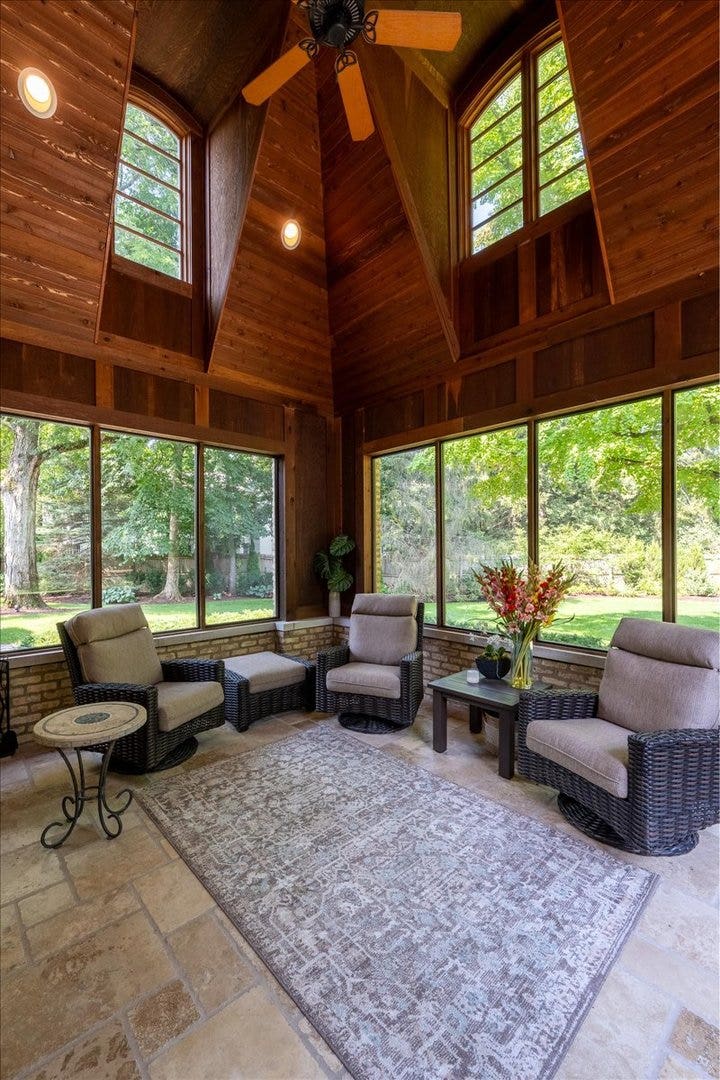 586 Spruce Avenue, Lake Forest, IL 60045 586 Spruce Avenue, Lake Forest, IL 60045