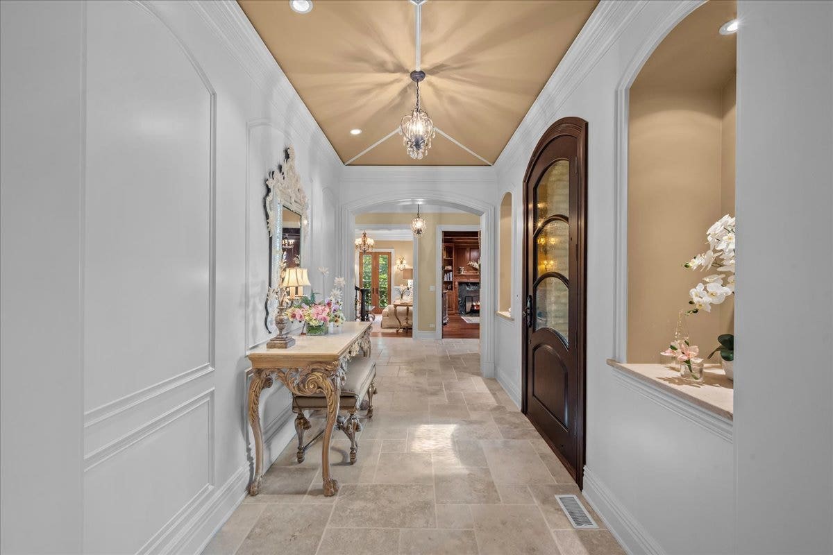 586 Spruce Avenue, Lake Forest, IL 60045 586 Spruce Avenue, Lake Forest, IL 60045