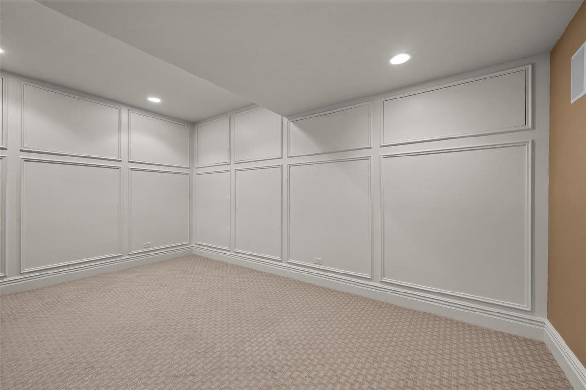 586 Spruce Avenue, Lake Forest, IL 60045 586 Spruce Avenue, Lake Forest, IL 60045
