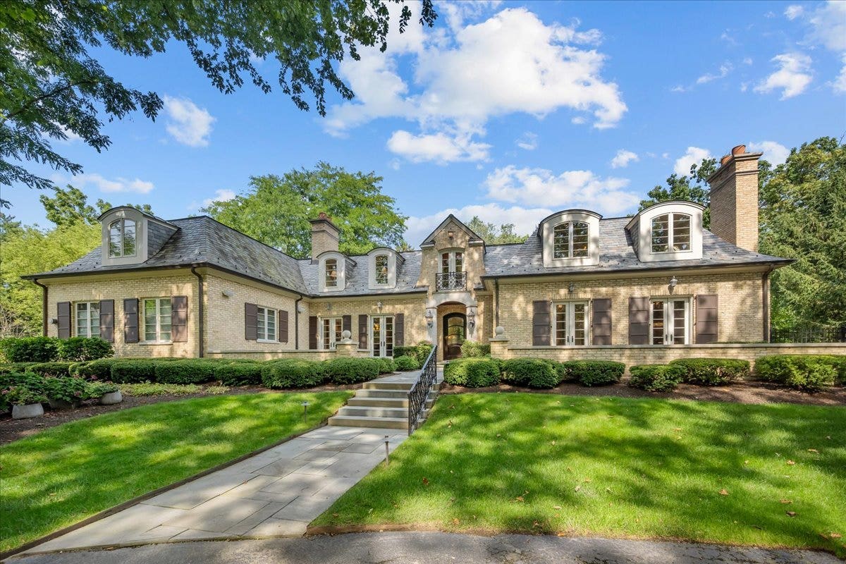 586 Spruce Avenue, Lake Forest, IL 60045 586 Spruce Avenue, Lake Forest, IL 60045