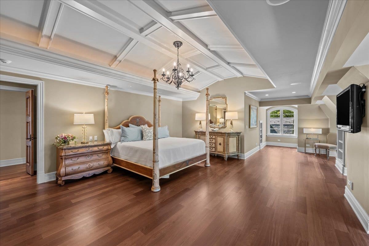 586 Spruce Avenue, Lake Forest, IL 60045 Primary Bedroom