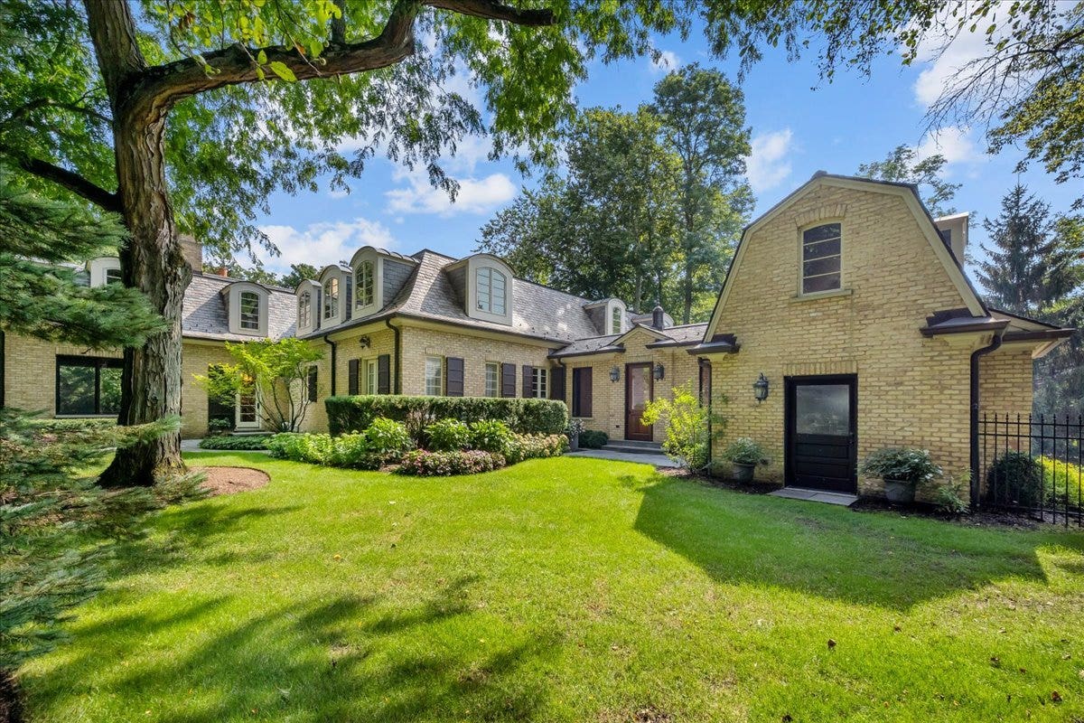 586 Spruce Avenue, Lake Forest, IL 60045 586 Spruce Avenue, Lake Forest, IL 60045