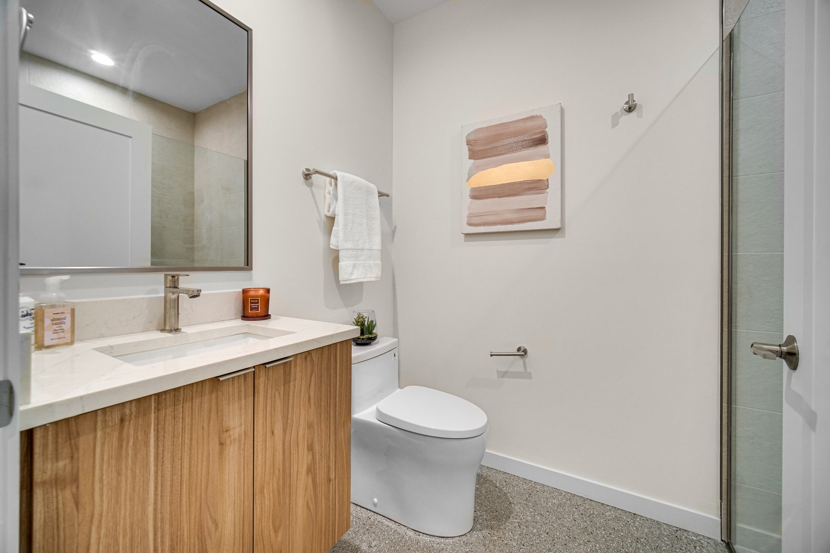 6216 S Woodlawn Avenue, #B, Chicago, IL 60637 6216 S Woodlawn Avenue, #B, Chicago, IL 60637