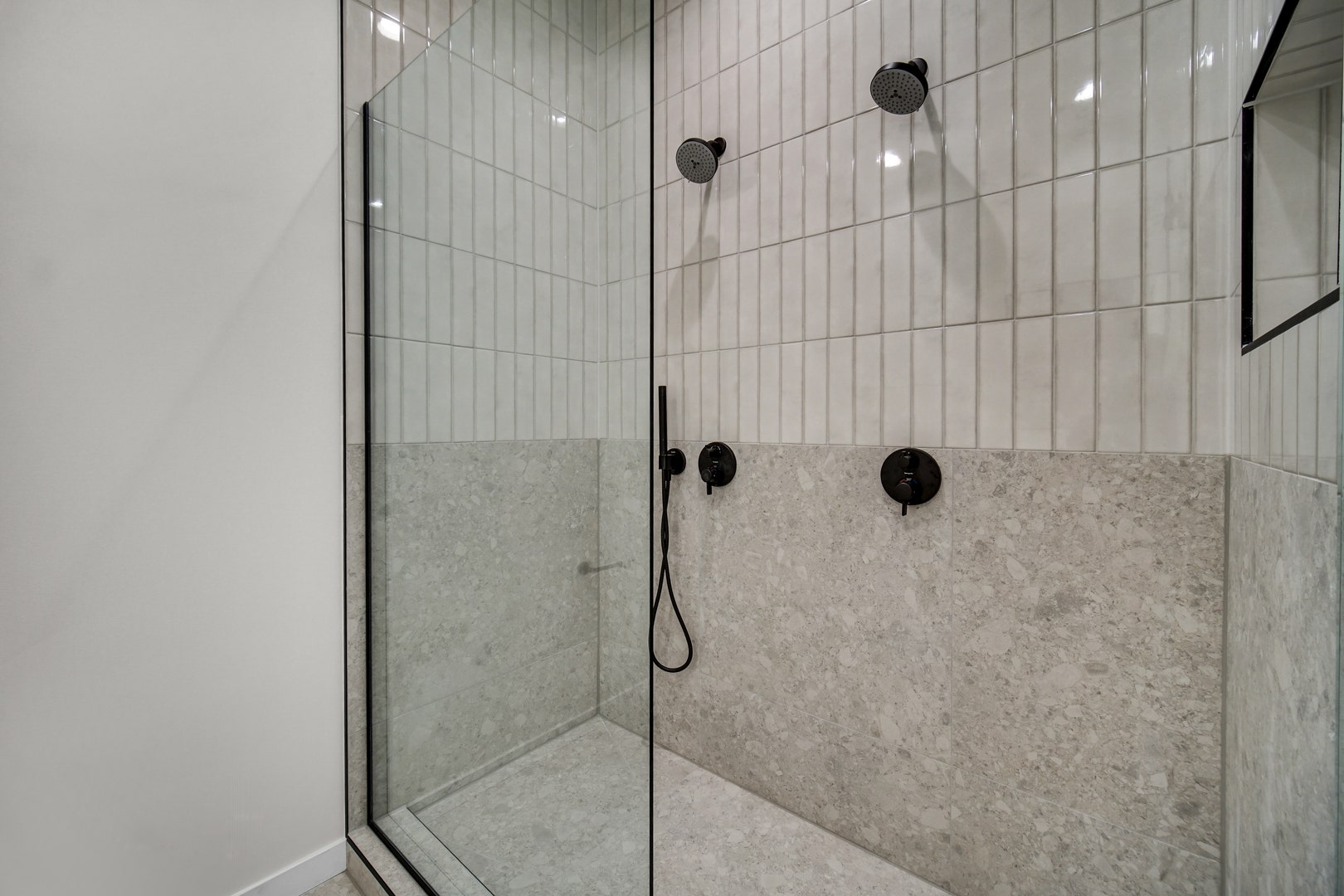6216 S Woodlawn Avenue, #B, Chicago, IL 60637 6216 S Woodlawn Avenue, #B, Chicago, IL 60637