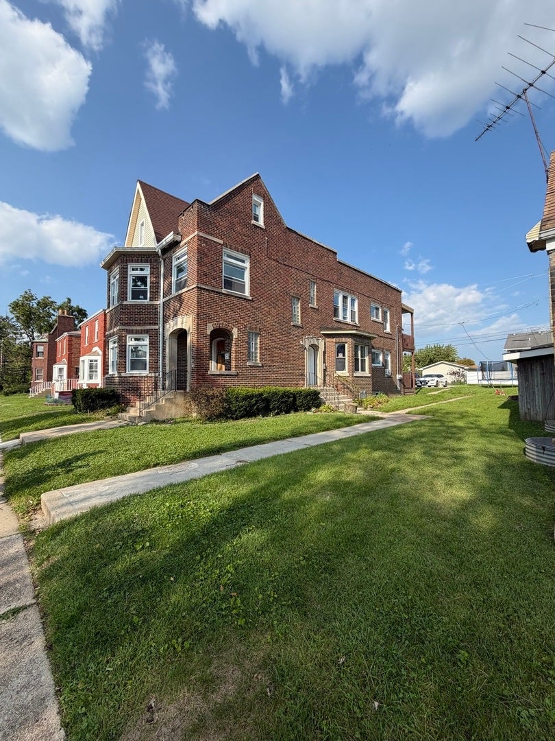 529 Emerald Avenue, Chicago Heights, IL 60411