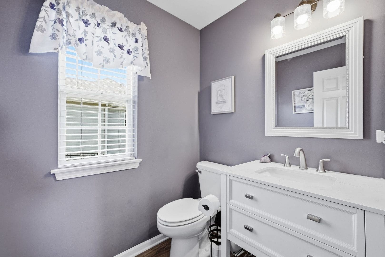 2213 Roaring Creek Drive, Aurora, IL 60503 2213 Roaring Creek Drive, Aurora, IL 60503