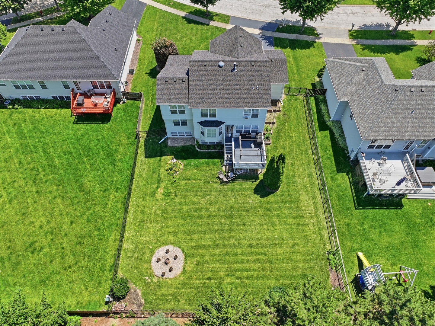 2213 Roaring Creek Drive, Aurora, IL 60503 2213 Roaring Creek Drive, Aurora, IL 60503