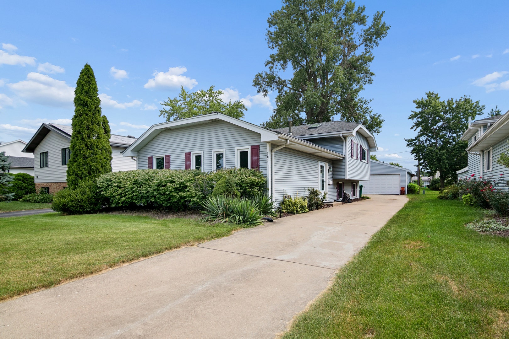 1011 Florence Street, Lemont, IL 60439 1011 Florence Street, Lemont, IL 60439