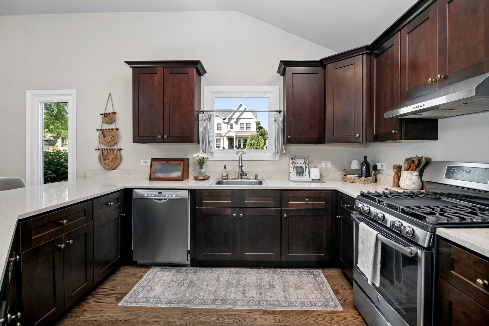1011 Florence Street, Lemont, IL 60439 1011 Florence Street, Lemont, IL 60439