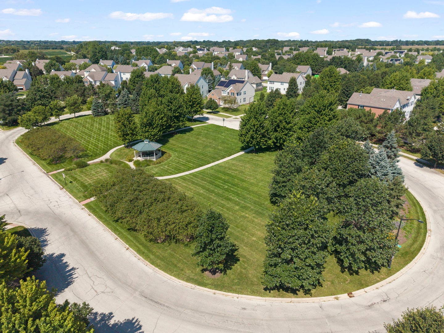 274 Comstock Drive, Elgin, IL 60124