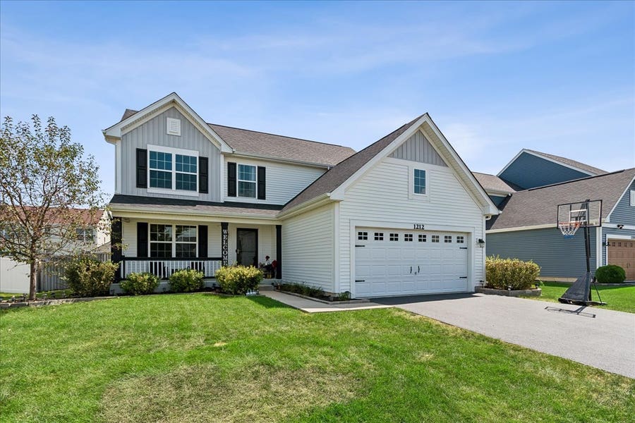 Property photo for 1212 Colaric Drive, Joliet, IL