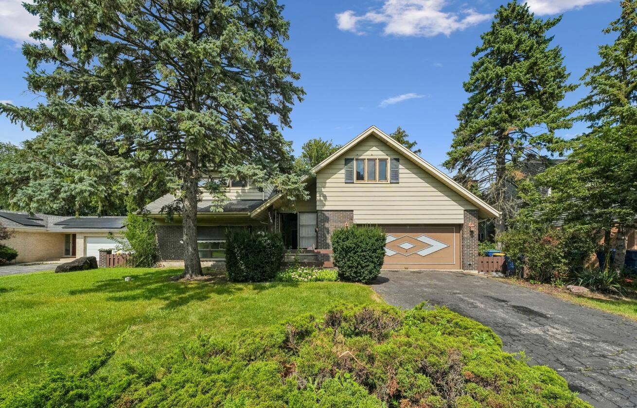 2720 Appletree Lane, Northbrook, IL 60062