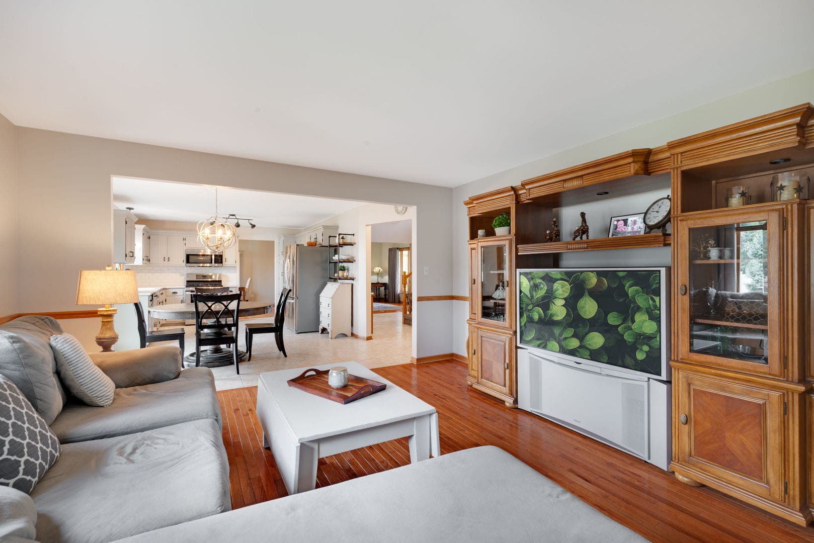 8036 Edgebrook Lane, Tinley Park, IL 60487 8036 Edgebrook Lane, Tinley Park, IL 60487