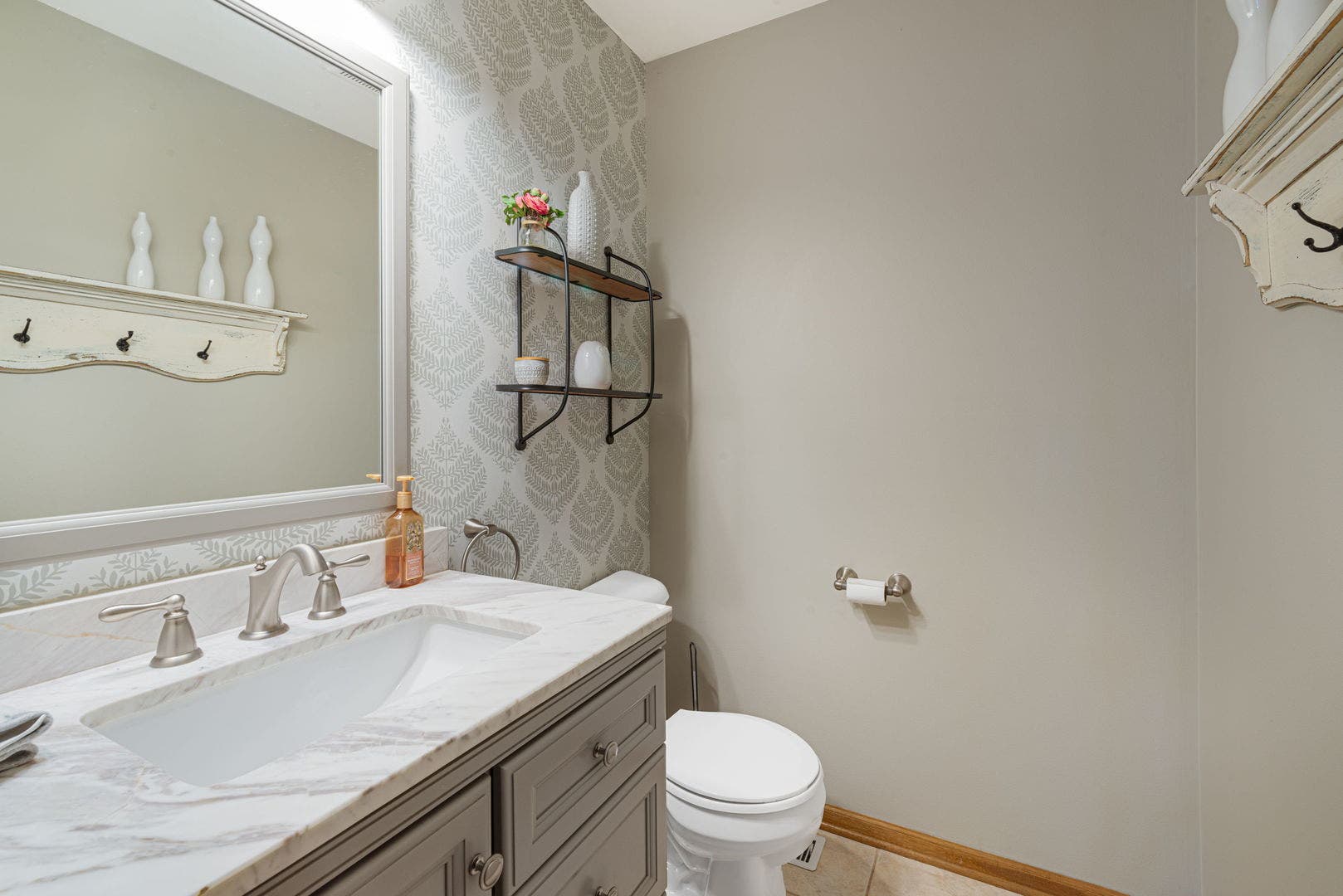 8036 Edgebrook Lane, Tinley Park, IL 60487 8036 Edgebrook Lane, Tinley Park, IL 60487