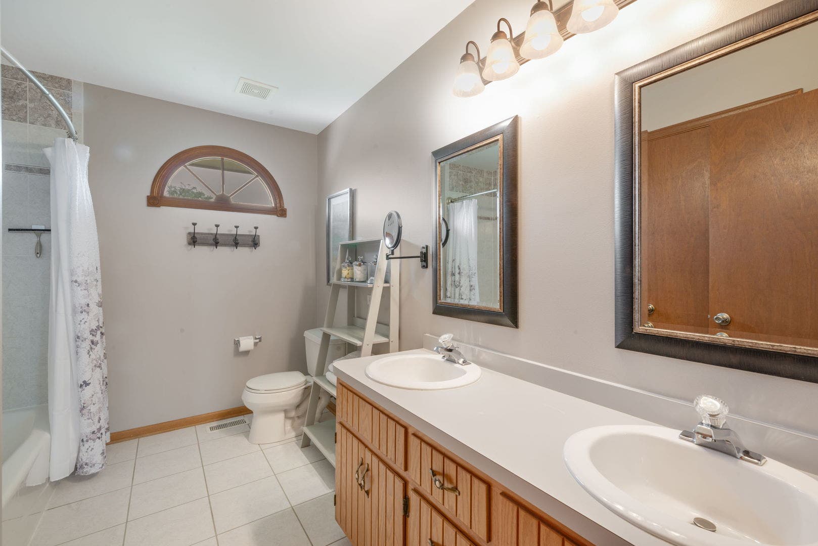 8036 Edgebrook Lane, Tinley Park, IL 60487 8036 Edgebrook Lane, Tinley Park, IL 60487