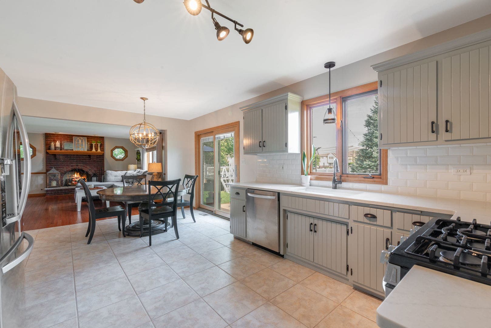 8036 Edgebrook Lane, Tinley Park, IL 60487 8036 Edgebrook Lane, Tinley Park, IL 60487
