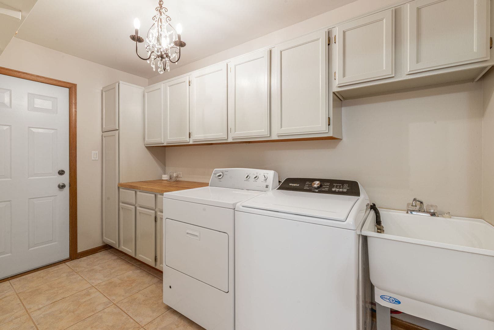 8036 Edgebrook Lane, Tinley Park, IL 60487 8036 Edgebrook Lane, Tinley Park, IL 60487