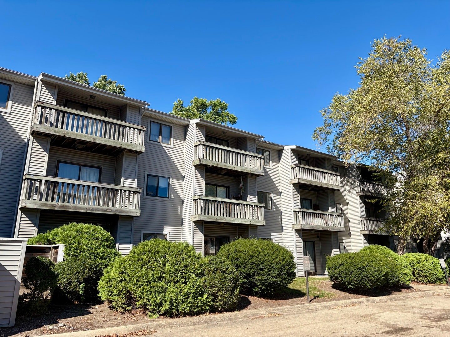 705 E Colorado Avenue, Urbana, IL 61801 705 E Colorado Avenue, Urbana, IL 61801