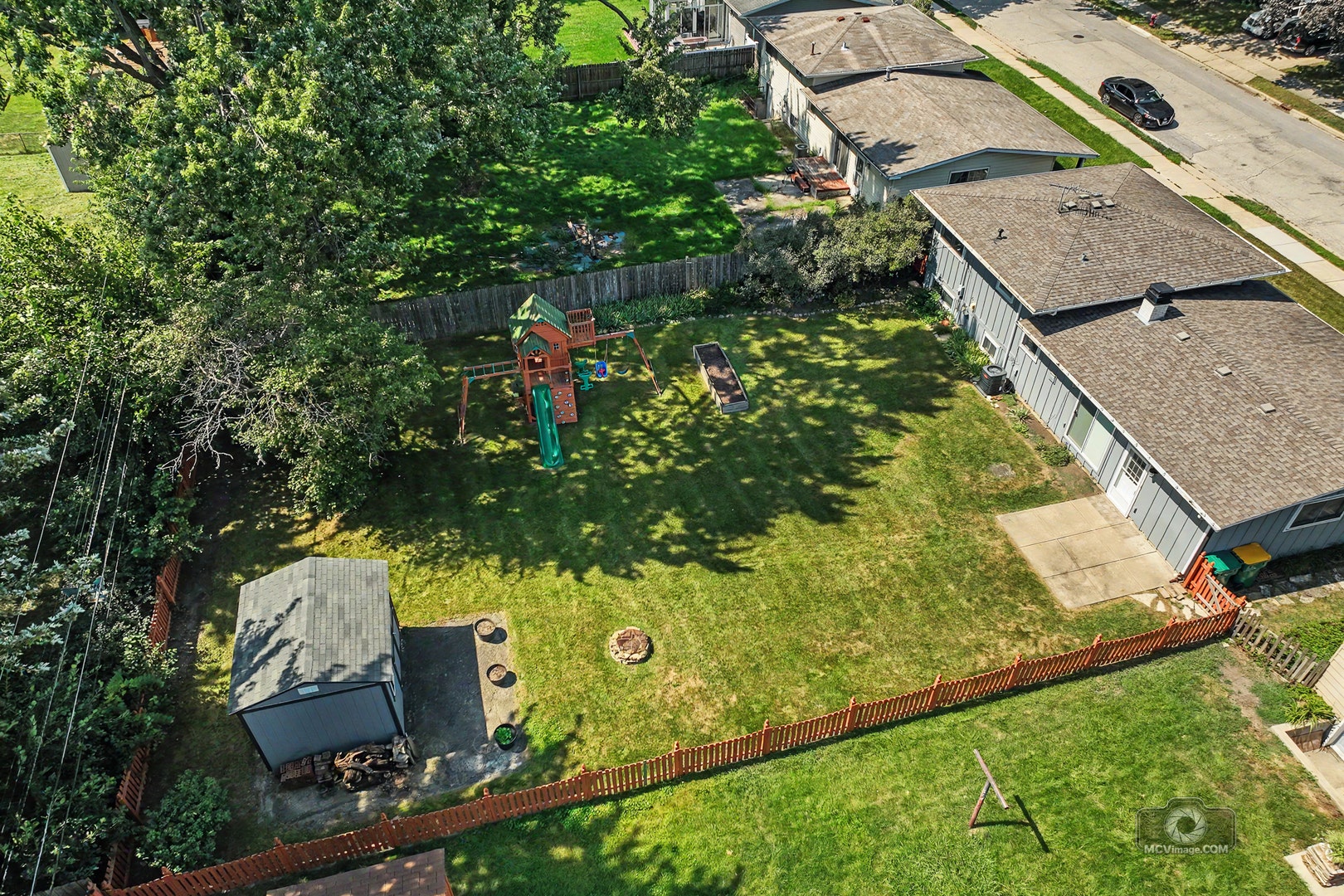 2204 Douglas Street, Joliet, IL 60435 2204 Douglas Street, Joliet, IL 60435