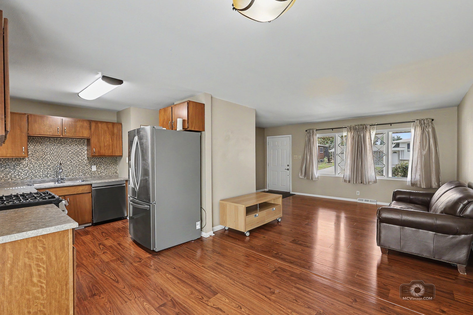 2204 Douglas Street, Joliet, IL 60435 2204 Douglas Street, Joliet, IL 60435