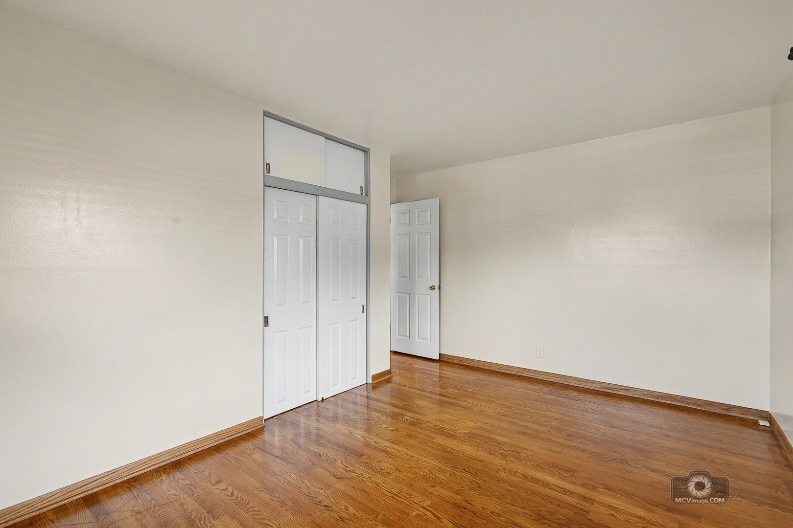 2204 Douglas Street, Joliet, IL 60435 2204 Douglas Street, Joliet, IL 60435