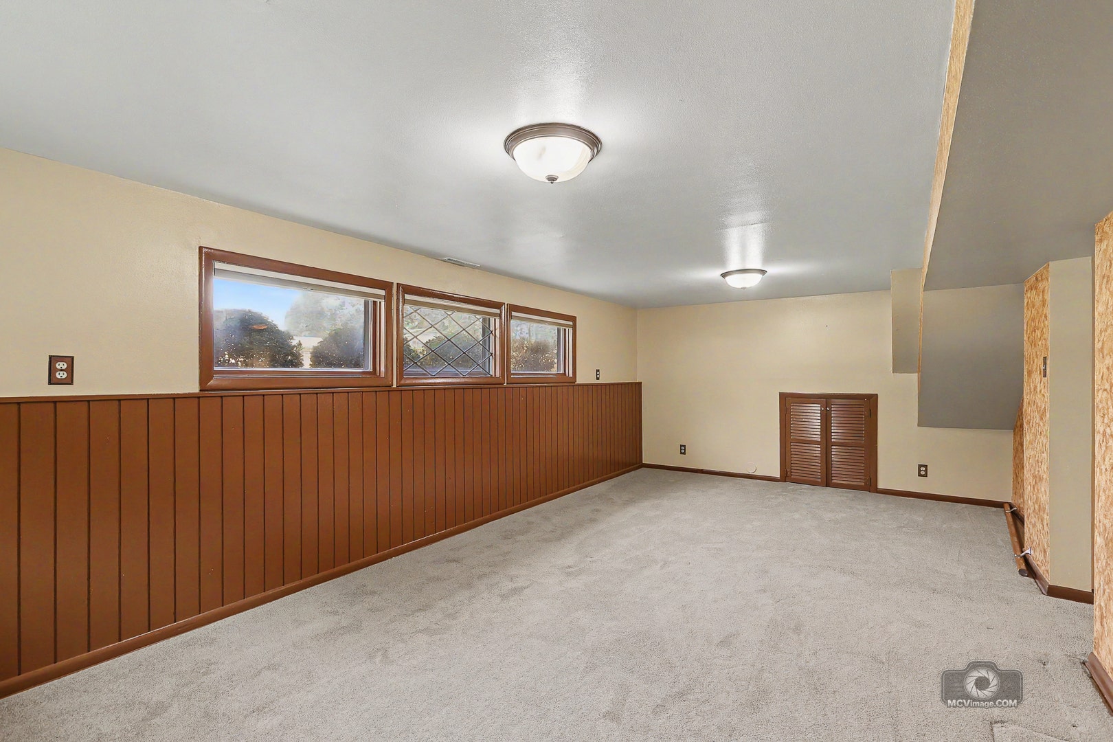 2204 Douglas Street, Joliet, IL 60435 2204 Douglas Street, Joliet, IL 60435