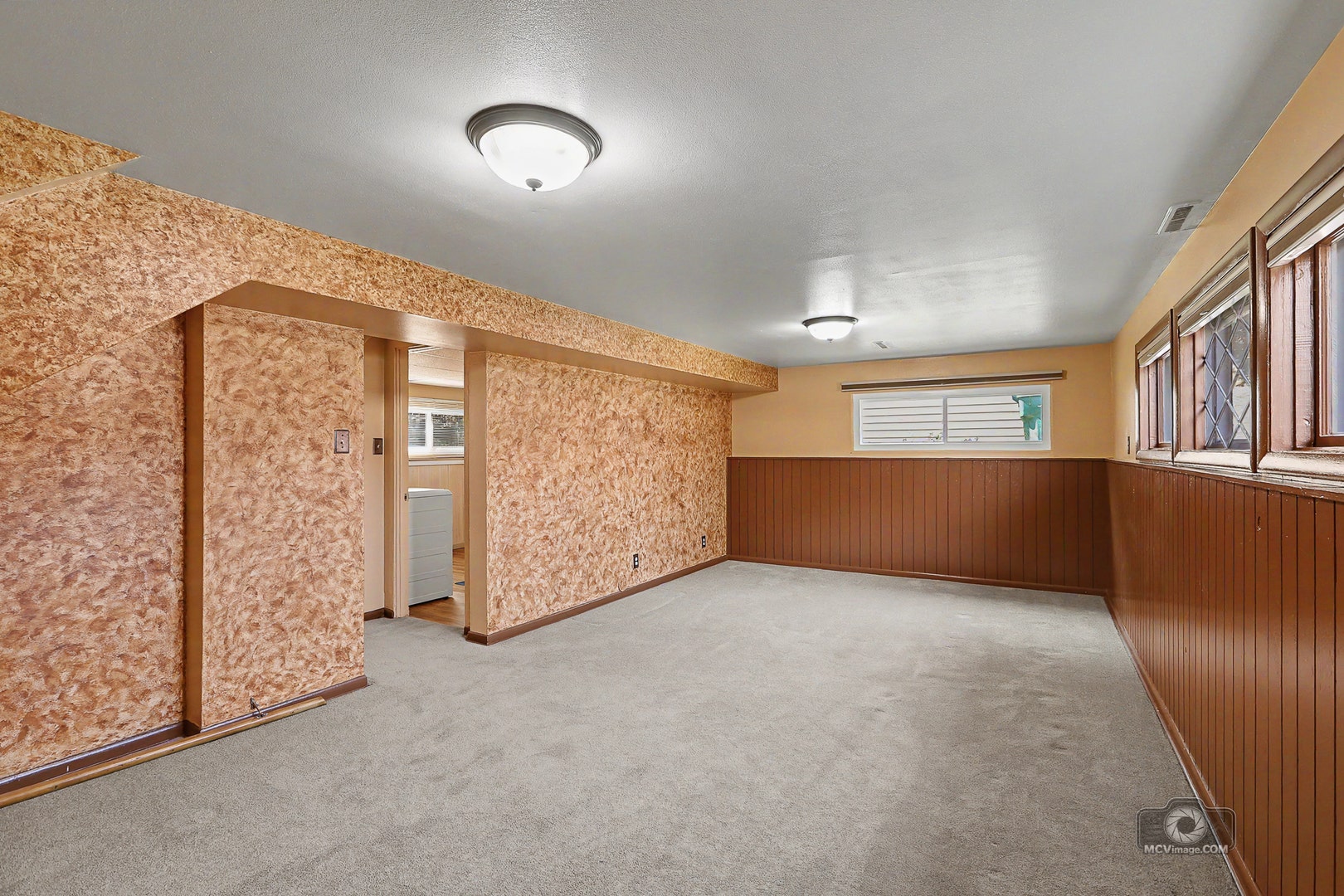 2204 Douglas Street, Joliet, IL 60435 2204 Douglas Street, Joliet, IL 60435