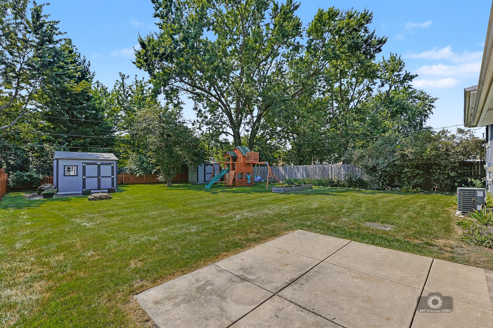 2204 Douglas Street, Joliet, IL 60435 2204 Douglas Street, Joliet, IL 60435