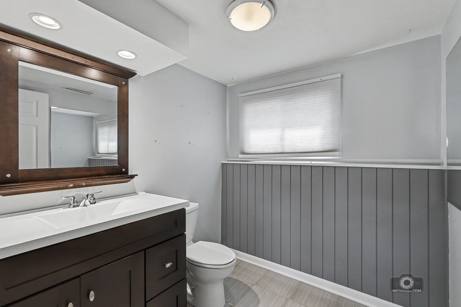 2204 Douglas Street, Joliet, IL 60435 2204 Douglas Street, Joliet, IL 60435