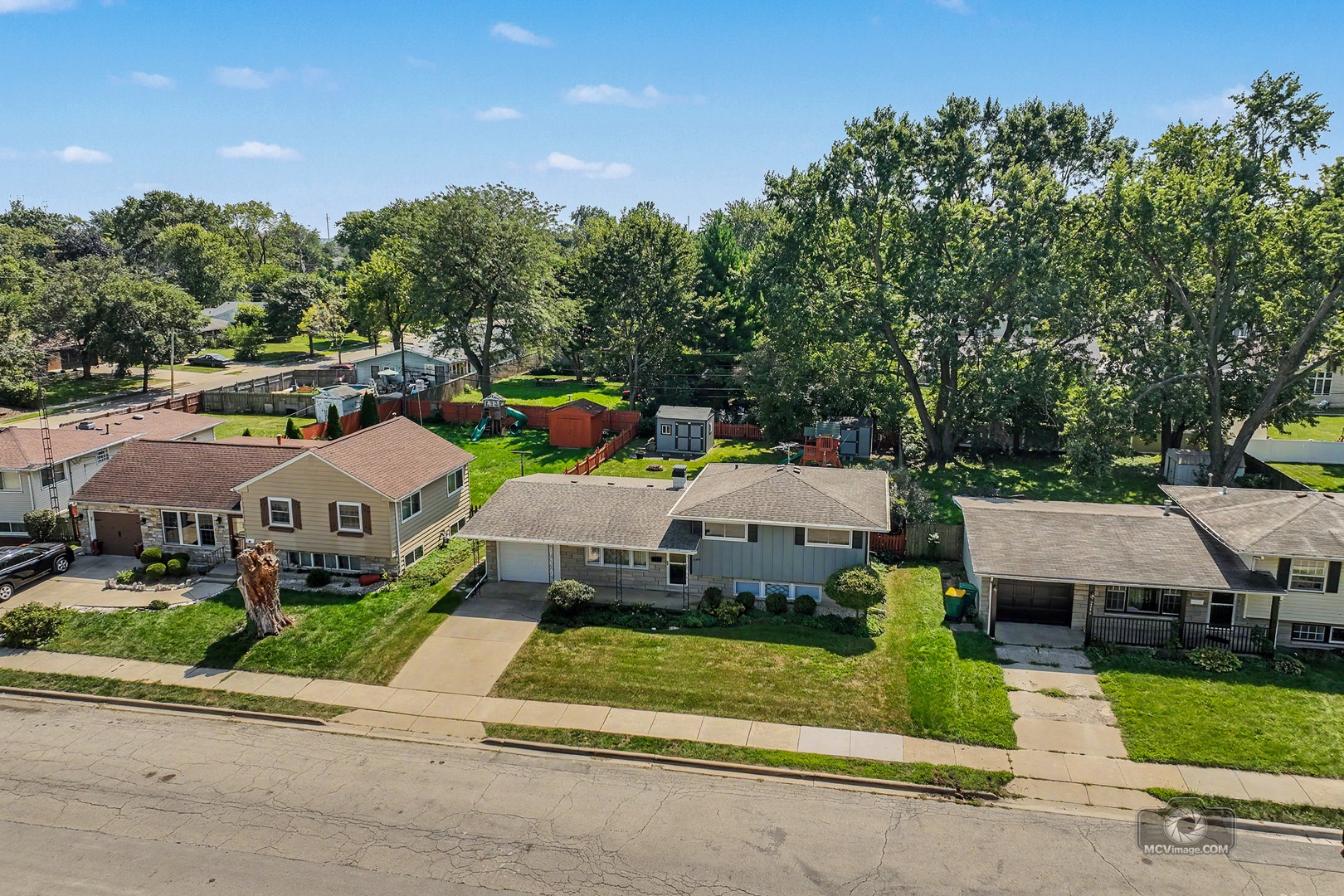 2204 Douglas Street, Joliet, IL 60435 2204 Douglas Street, Joliet, IL 60435