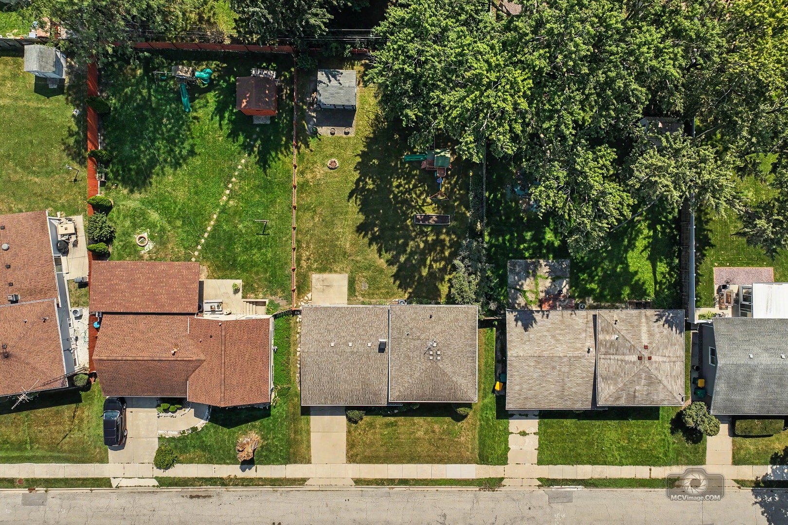 2204 Douglas Street, Joliet, IL 60435 2204 Douglas Street, Joliet, IL 60435