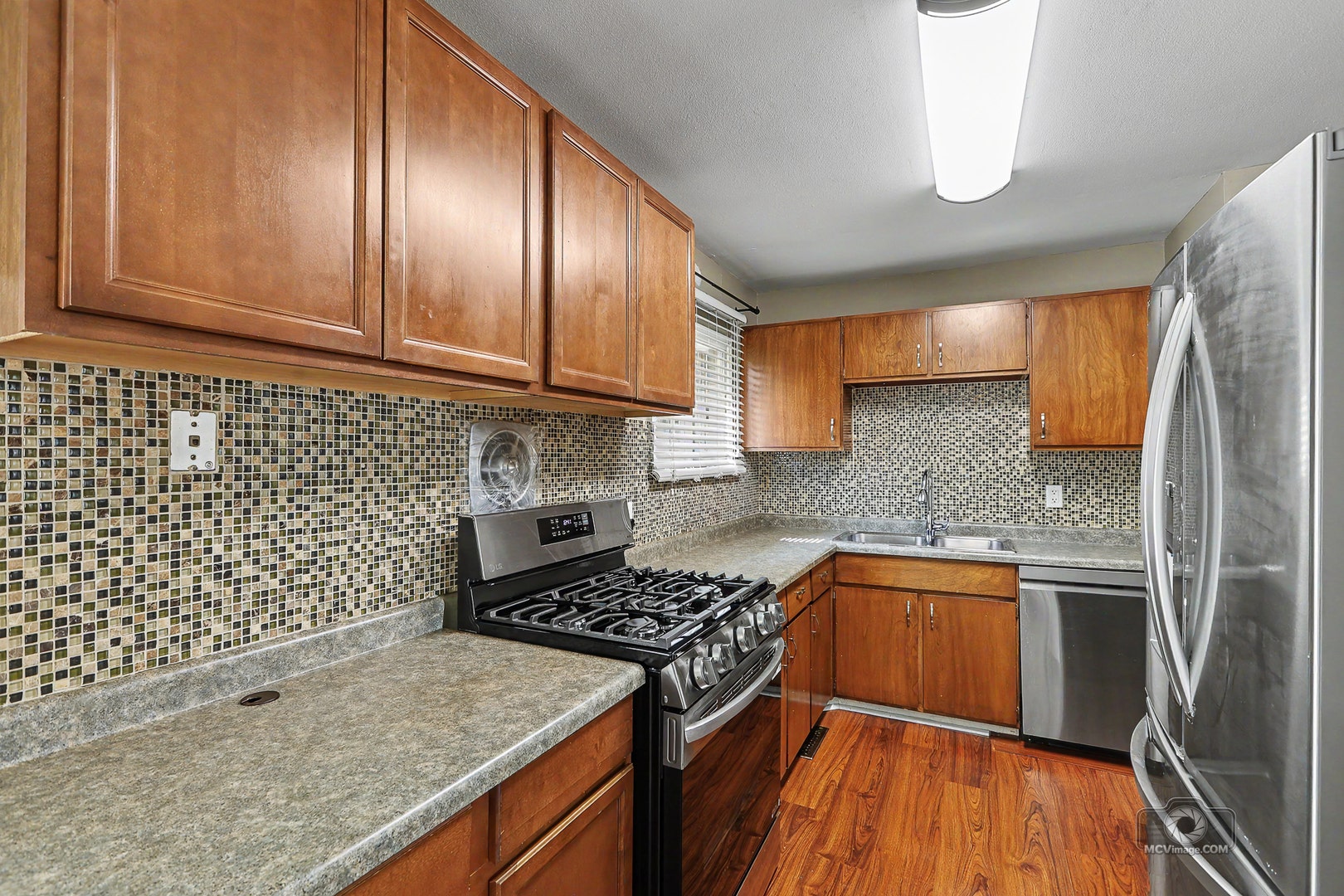 2204 Douglas Street, Joliet, IL 60435 2204 Douglas Street, Joliet, IL 60435