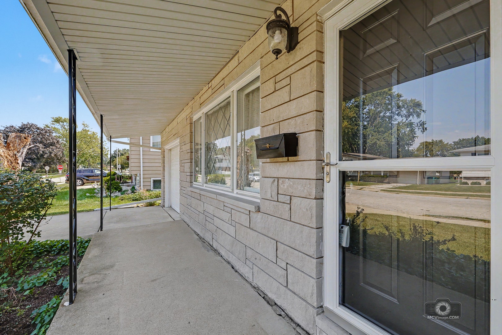 2204 Douglas Street, Joliet, IL 60435 2204 Douglas Street, Joliet, IL 60435