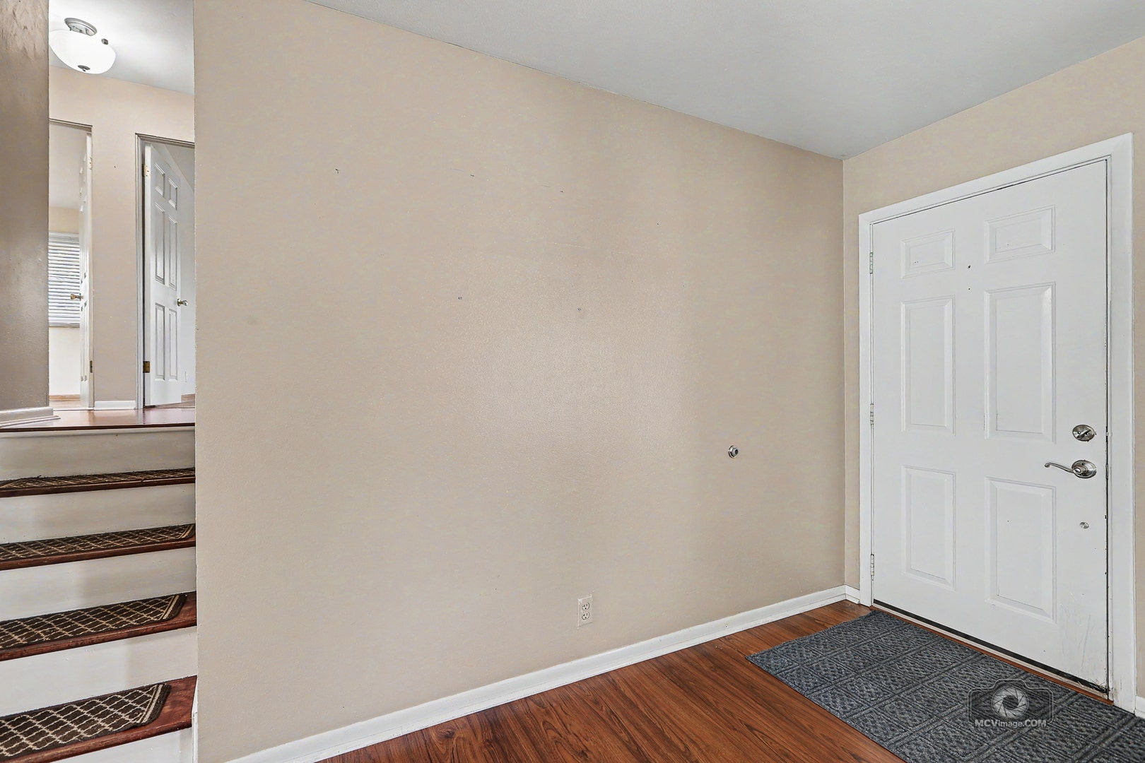 2204 Douglas Street, Joliet, IL 60435 2204 Douglas Street, Joliet, IL 60435