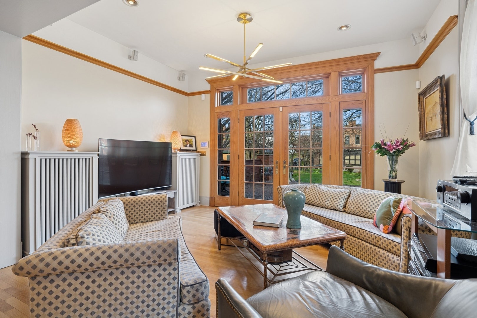 4923 S Greenwood Avenue, Chicago, IL 60615 4923 S Greenwood Avenue, Chicago, IL 60615