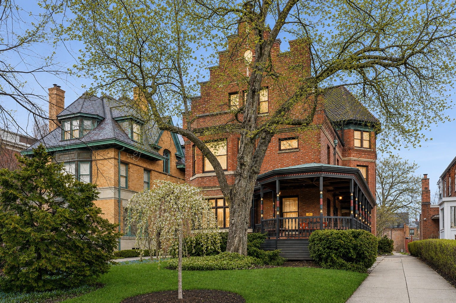4923 S Greenwood Avenue, Chicago, IL 60615 Built in 1896, the house was designed by William O