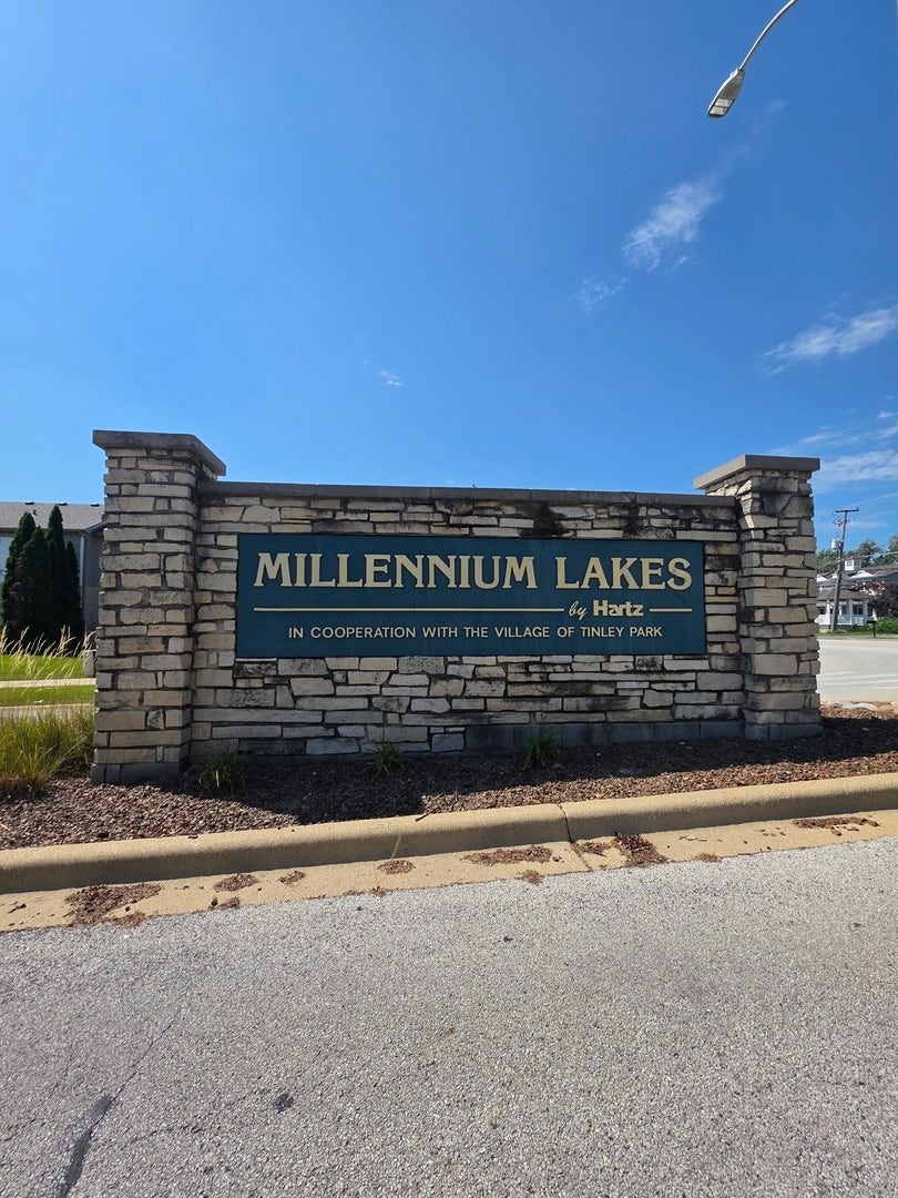 18378 Century Court, Tinley Park, IL 60477
