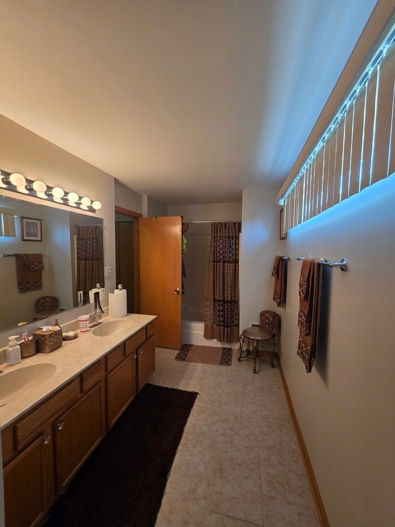 18378 Century Court, Tinley Park, IL 60477